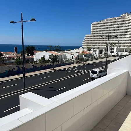 Garden City, San Eugenio אדחה
