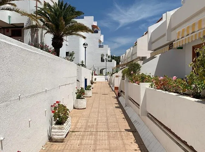 アパート Garden City, San Eugenio アデヘ